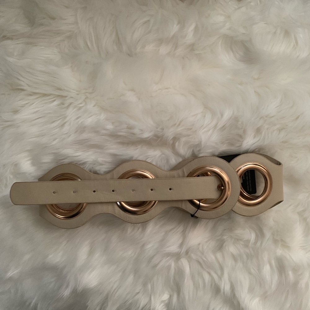 Belt - Picture 2 of 3